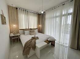 Captivating Brand New Apartment in Pereybere