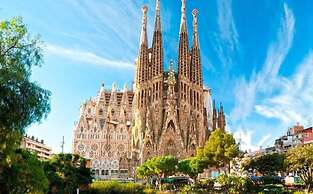 Montserrat Apartments by gaiarooms