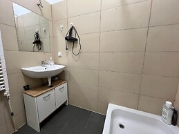 Cozy 3BR shared Apt. Wien Simmering