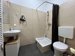 Cozy 3BR shared Apt. Wien Simmering