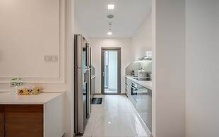 LANDMARK 81 Luxury Riverside Retreat