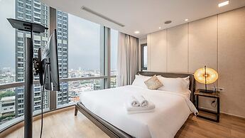 LANDMARK 81 Luxury Riverside Retreat