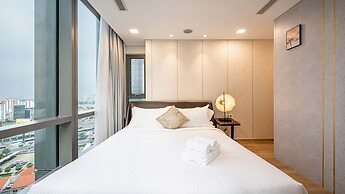 LANDMARK 81 Luxury Riverside Retreat