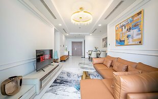 LANDMARK 81 Luxury Riverside Retreat