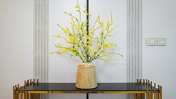 LANDMARK 81 Luxury Riverside Retreat