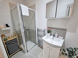 4Bed 3Bath - 8min to London Bridge