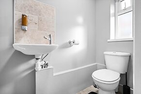 Hotel Comforts & Home Conveniences -sleeps 8