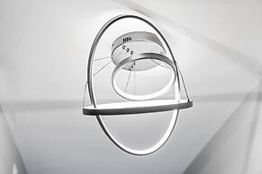 Hotel Comforts & Home Conveniences -sleeps 8