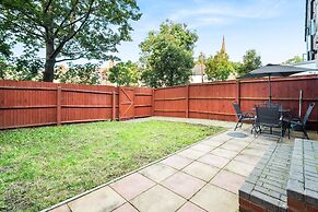 Hotel Comforts & Home Conveniences -sleeps 8