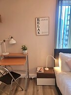 2Bed-2Bath Flat - Gym Pool Balcony Lift