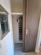 2Bed-2Bath Flat - Gym Pool Balcony Lift