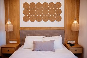 Villaqua Boutique Hotel