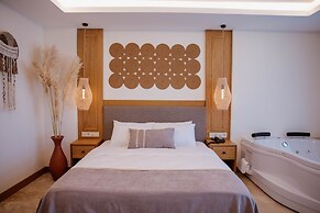 Villaqua Boutique Hotel