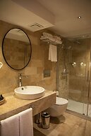 Villaqua Boutique Hotel