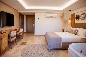 Villaqua Boutique Hotel