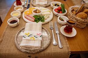 Villaqua Boutique Hotel