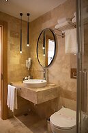 Villaqua Boutique Hotel