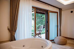 Villaqua Boutique Hotel