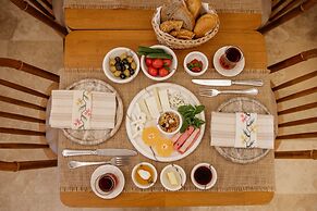 Villaqua Boutique Hotel