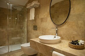 Villaqua Boutique Hotel