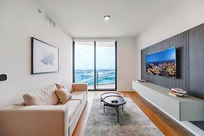 Apartment Offering Direct Bay Views