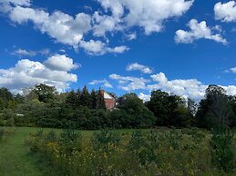 Caledon Manor and Country Inn