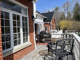 Caledon Manor and Country Inn