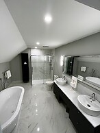 Caledon Manor and Country Inn