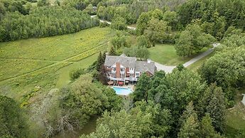 Caledon Manor and Country Inn