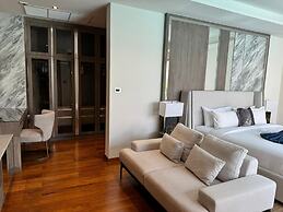 Breeze Villa with maid by Lofty