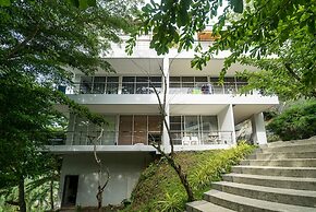 Private studio at Zen Space by Lofty