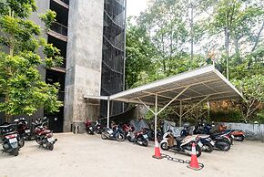 Apartment at Emerald Terrace by Lofty