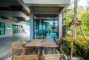 Apartment at Emerald Terrace by Lofty