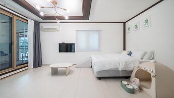 Pocheon Luxjay pet Pension