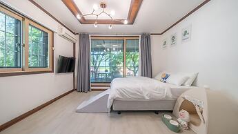 Pocheon Luxjay pet Pension