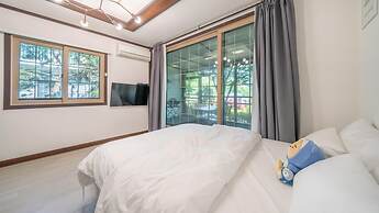 Pocheon Luxjay pet Pension