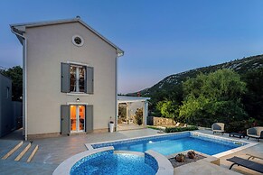 Nature Villa Frangipane With Pool