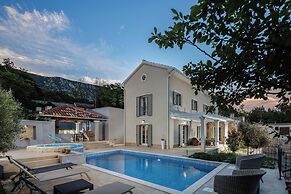 Nature Villa Frangipane With Pool