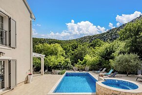 Nature Villa Frangipane With Pool
