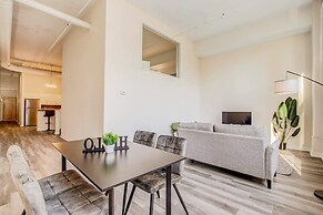 TWO CozySuites Apt w Skybridge Access 3