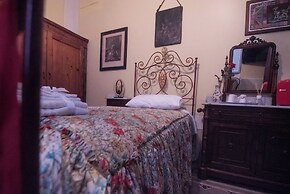 Palazzo Capparucci - Dimora Storica