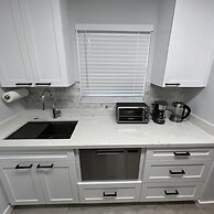 Villa Michloe - Steps From Wilton Drive