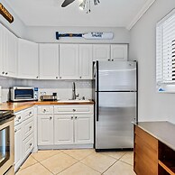 Wilton Manors 2BR Charm Walk to the Drive