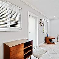 Wilton Manors 2BR Charm Walk to the Drive