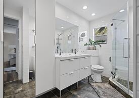 Serene Seaside Escape 1BR Bliss