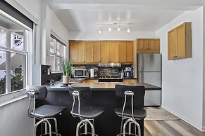 Serene Seaside Escape 1BR Bliss