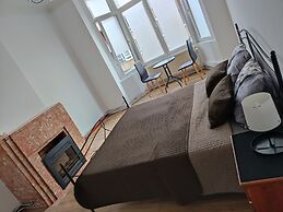 Room in B&B - Spacious Room With Beautiful View of the Koekelberg Basi