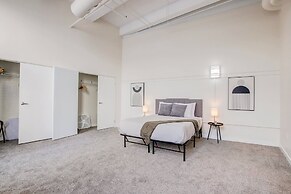 TWO CozySuites Apt w Skybridge Access 4