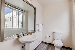 TWO CozySuites Apt w Skybridge Access 4