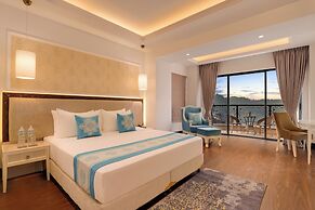 Lemon Tree Premier Budhanilkanth